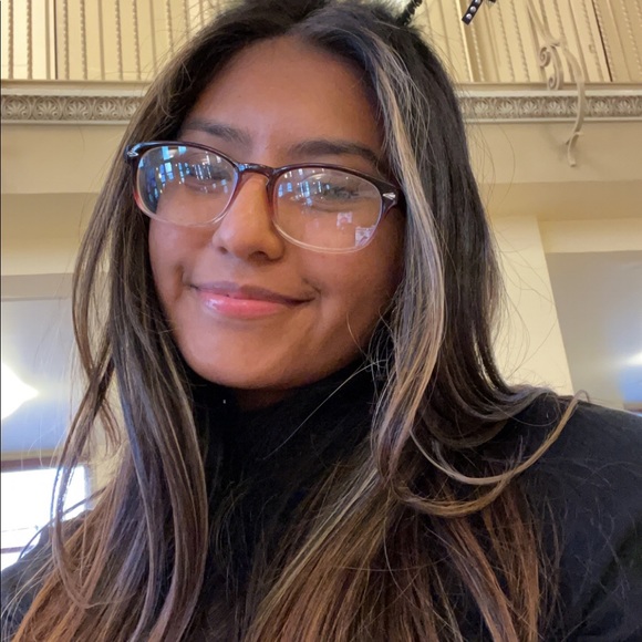 Meet your Posher, Zuly - Picture 2 of 3